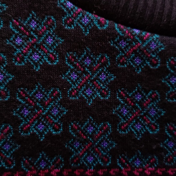 The American Collection Vintage Sweater - Picture 5 of 7